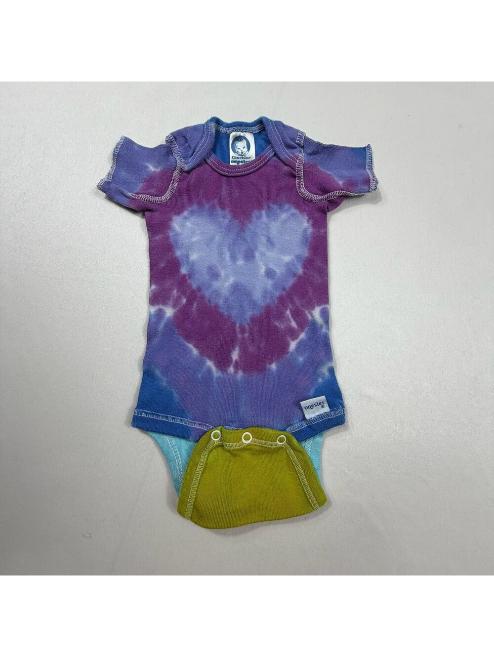 Gerber Newborn Tie-Dye Heart Onesie Bodysuit